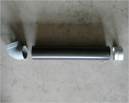 小圓下水管就是用于排泄使用過的水的管子,洗臉?biāo)?洗菜水,便池的水等等都通過下水管排到下水道.
